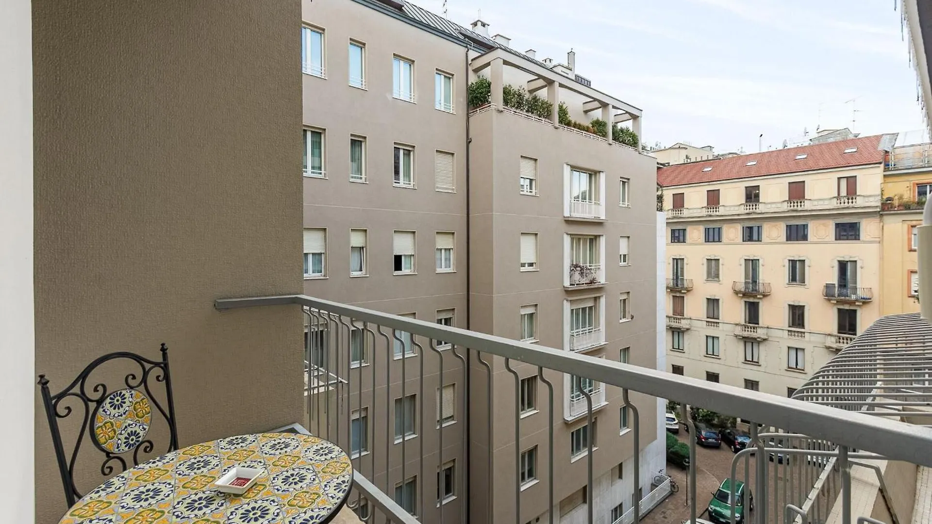 1Br Apartment Uberto Visconti Di Modrone A With Balcony In Milan