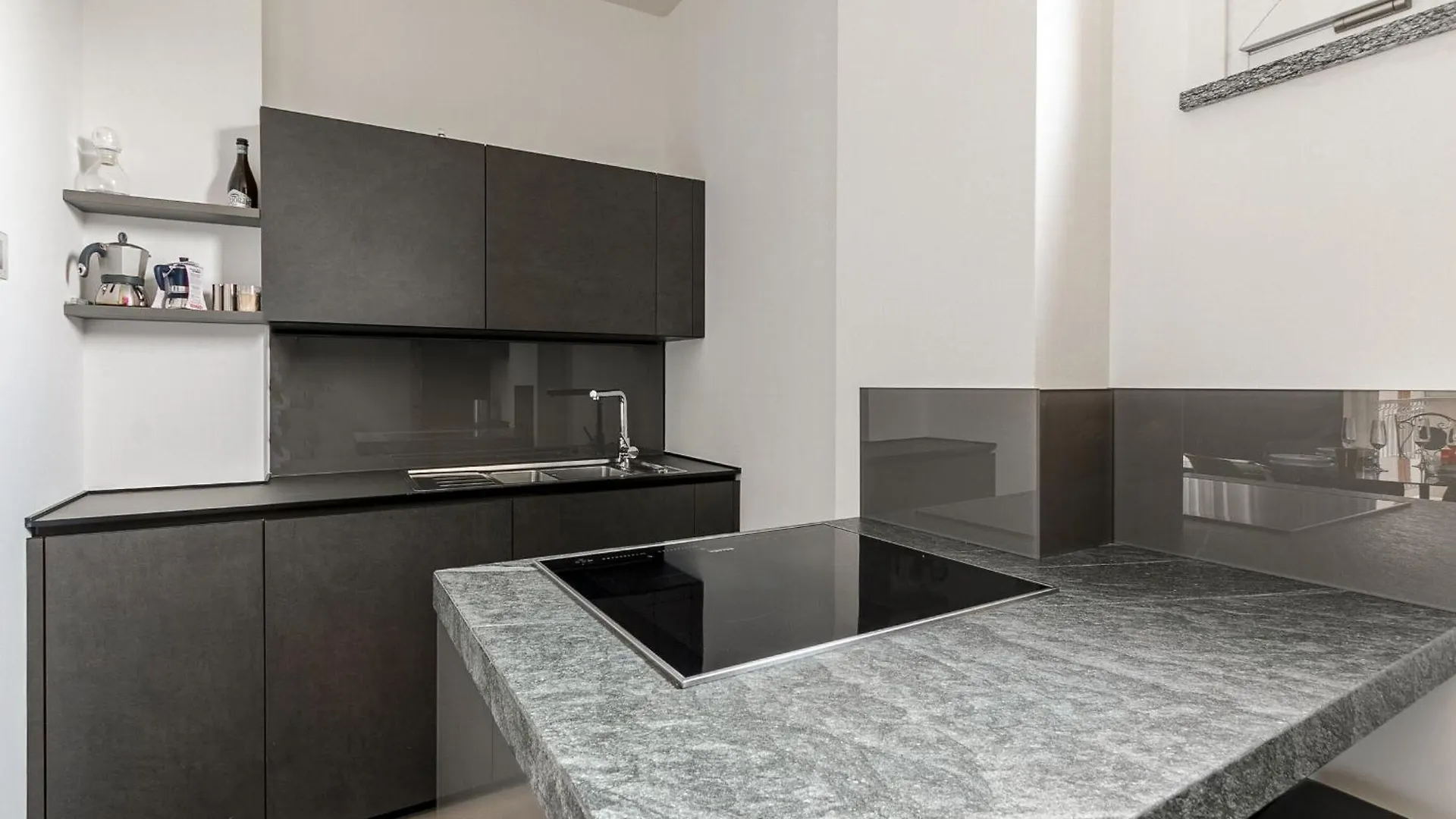 1Br Apartment Uberto Visconti Di Modrone A With Balcony In Milan