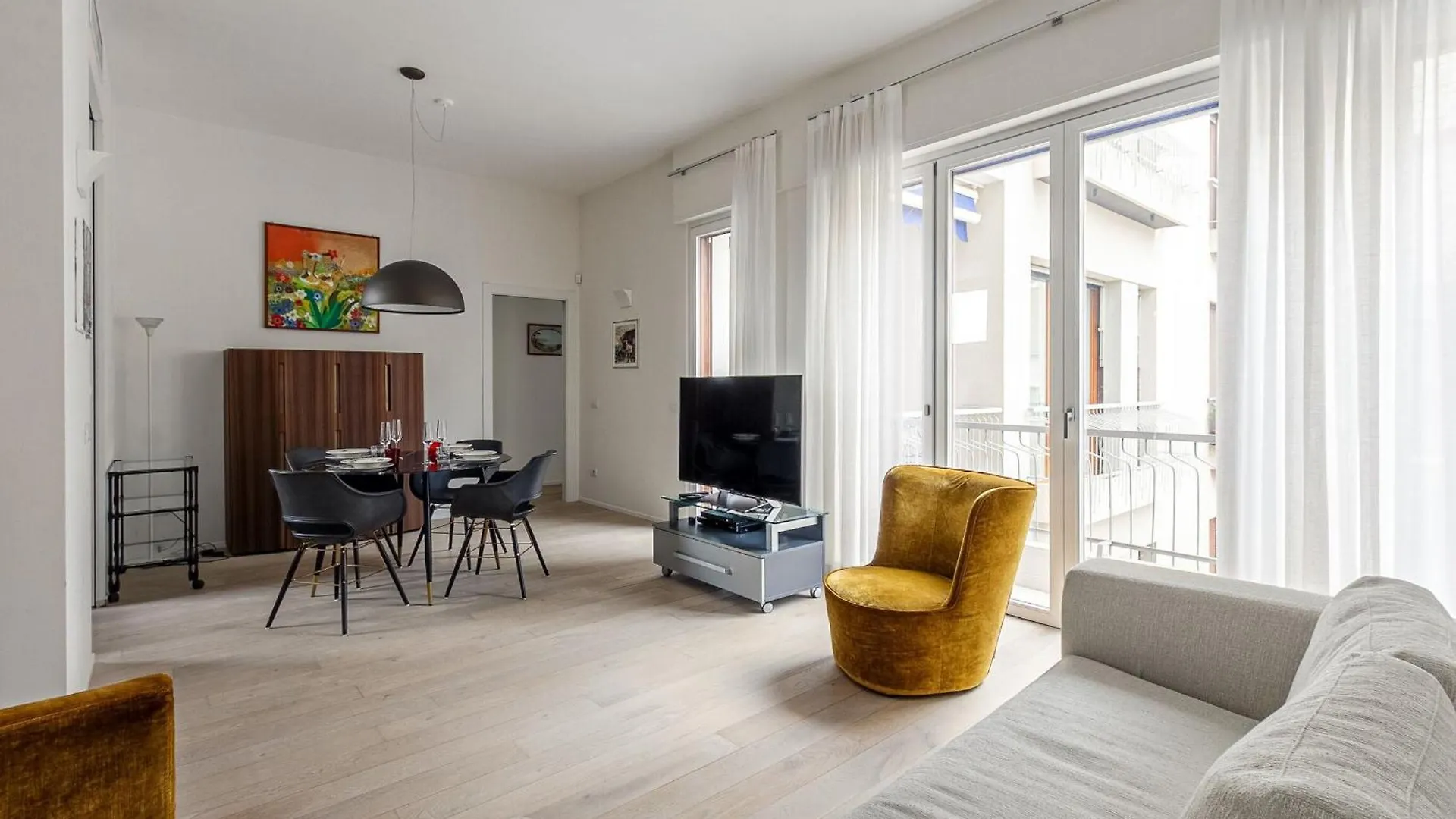 1Br Apartment Uberto Visconti Di Modrone A With Balcony In Milan 0*,